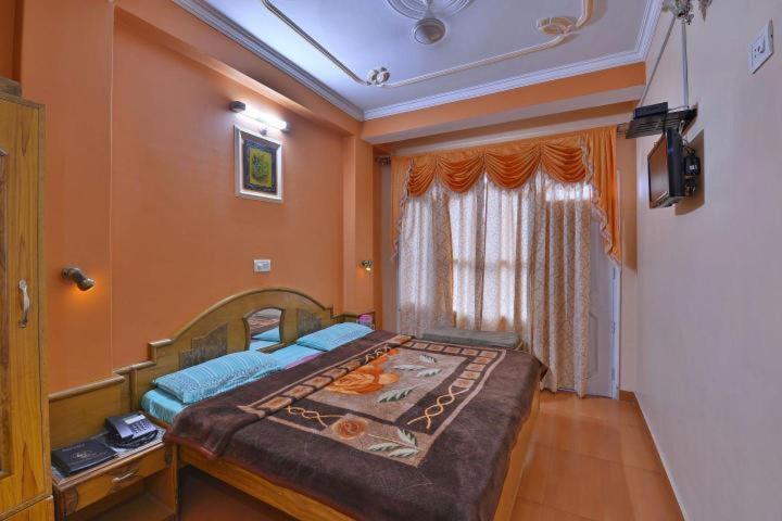 Hotel Ashish Inn Kandaghat Екстер'єр фото