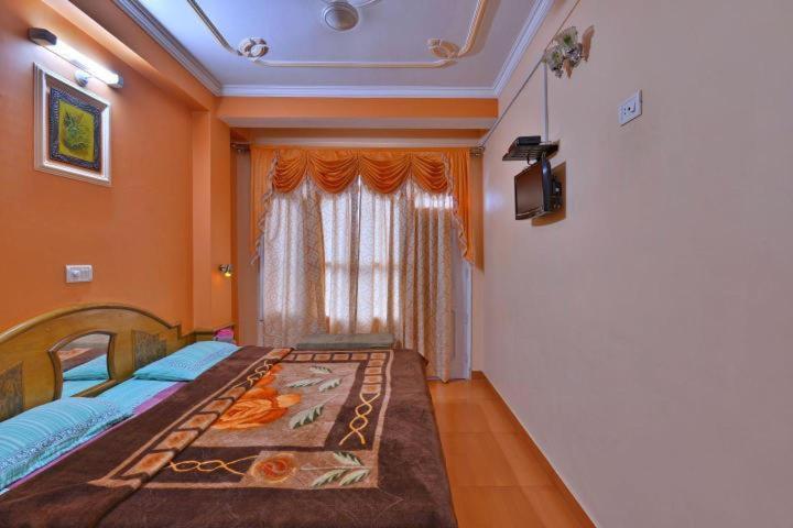 Hotel Ashish Inn Kandaghat Екстер'єр фото