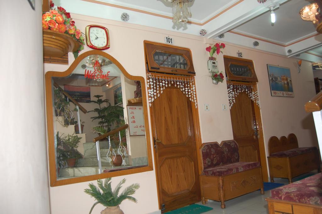 Hotel Ashish Inn Kandaghat Екстер'єр фото